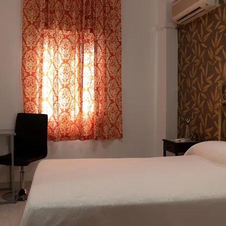Hotel Manzanito 2*